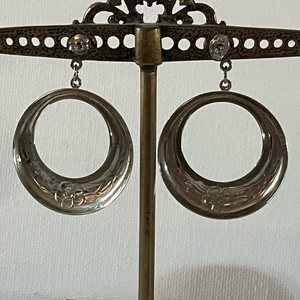 VINTAGE BOHO STYLE LARGE CIRCLE HOOP EARRINGS.. - Picture 6 of 10
